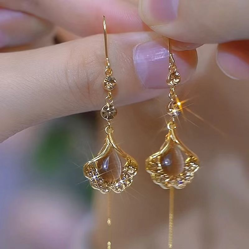 14k Gold-Plated Elegant Ginkgo Leaf Earrings