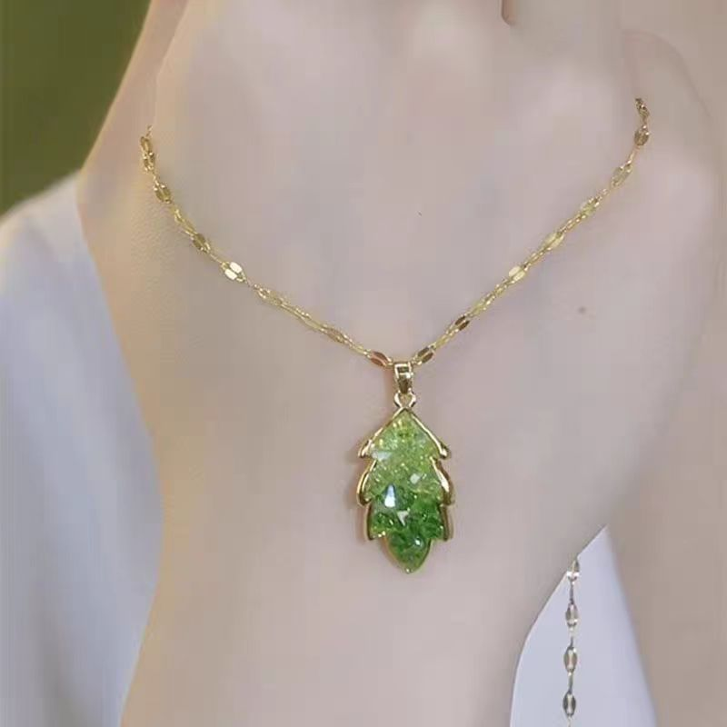 14k Gold Plated Elegant Leaf Necklace